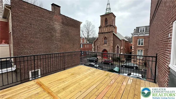 $2,295 | 214 Spring Garden Street, Unit 2A, Easton, PA 18042