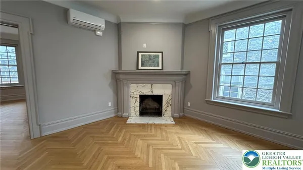$2,295 | 214 Spring Garden Street, Unit 2A, Easton, PA 18042