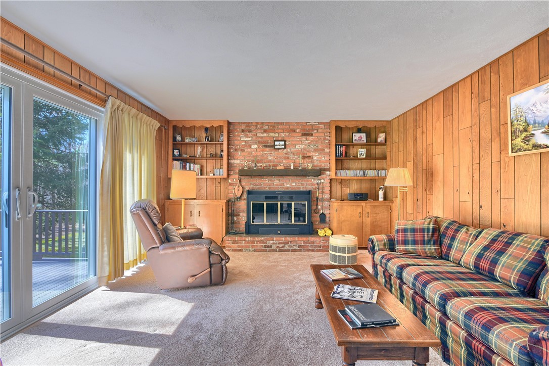 116 Lantern Lane Exeter, RI 02822 - Photo 24 of 48 Family room with sliders to rear deck