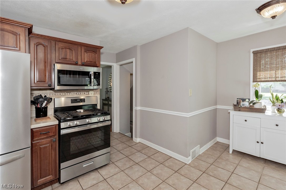 1424 Ford Road Lyndhurst, OH 44124 - Photo 7 of 35 Another view of the kitchen