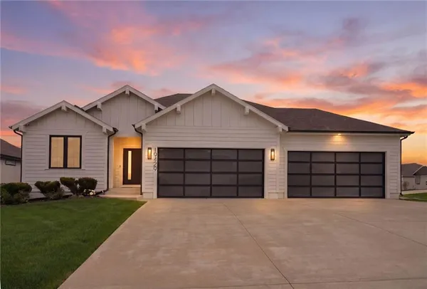 $540,000 | 19429 West 201st Terrace, Spring Hill, KS 66083