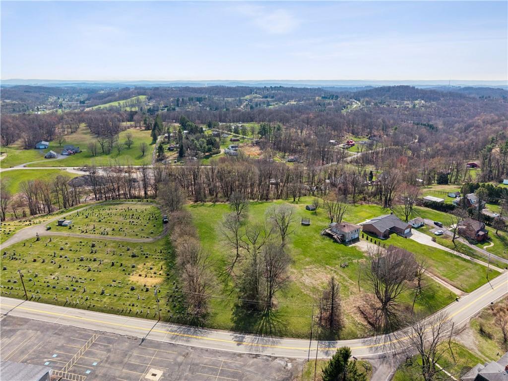 1640 Ridge Road Jeannette, PA 15644 - Photo 4 of 11