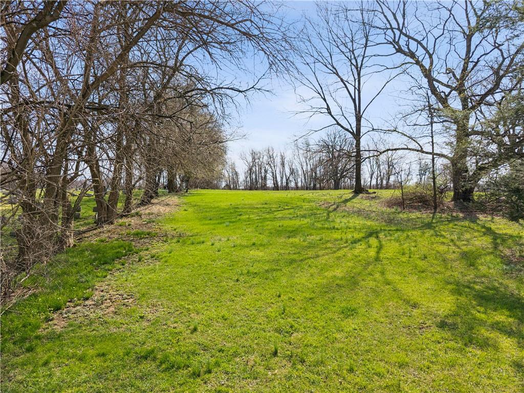 1640 Ridge Road Jeannette, PA 15644 - Photo 7 of 11