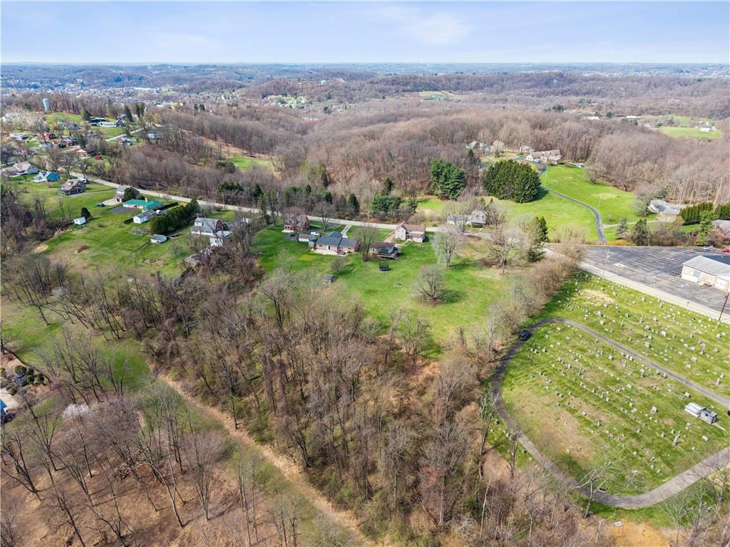 1640 Ridge Road Jeannette, PA 15644 - Photo 9 of 11