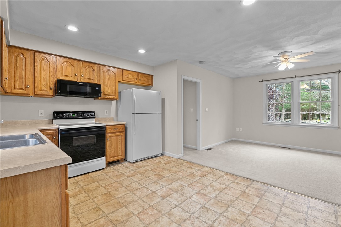 143 Bowen Hill Road Coventry, RI 02827 - Photo 20 of 47