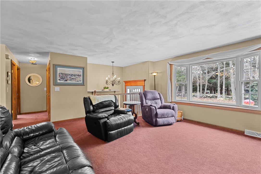 143 Bowen Hill Road Coventry, RI 02827 - Photo 4 of 47