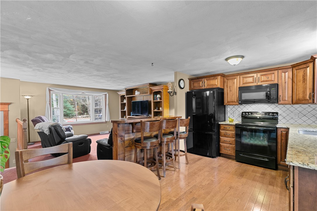 143 Bowen Hill Road Coventry, RI 02827 - Photo 9 of 47