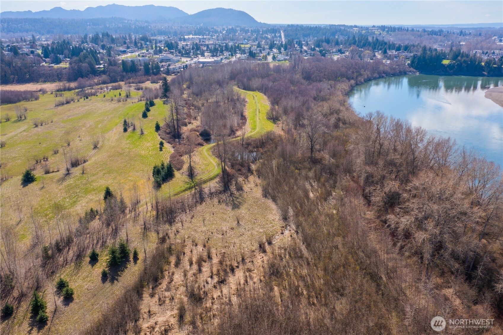 2323 Lindgren Road Mount Vernon, WA 98273 - Photo 11 of 29