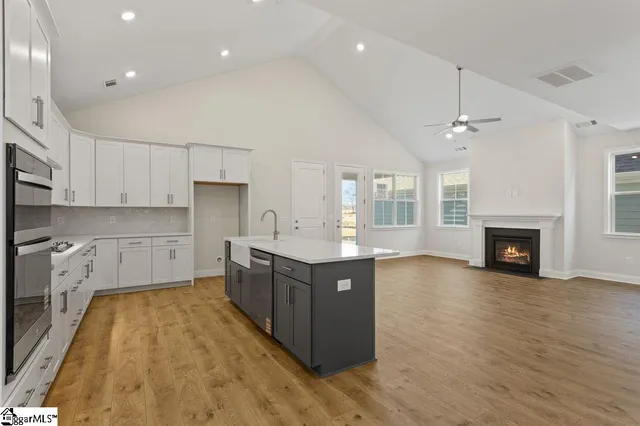 $434,568 | 204 Nicolet Place, Simpsonville, SC 29681