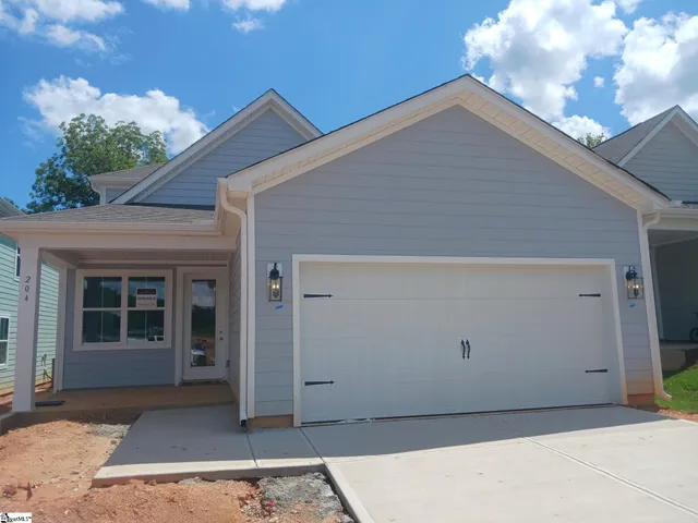 $434,568 | 204 Nicolet Place, Simpsonville, SC 29681