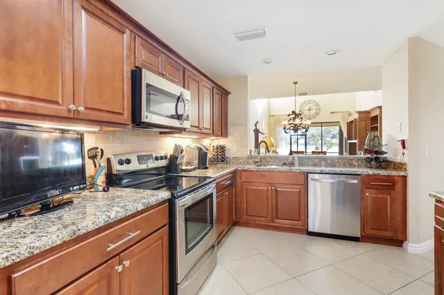 $4,000 | 856 Windermere Way, Palm Beach Gardens, FL 33418