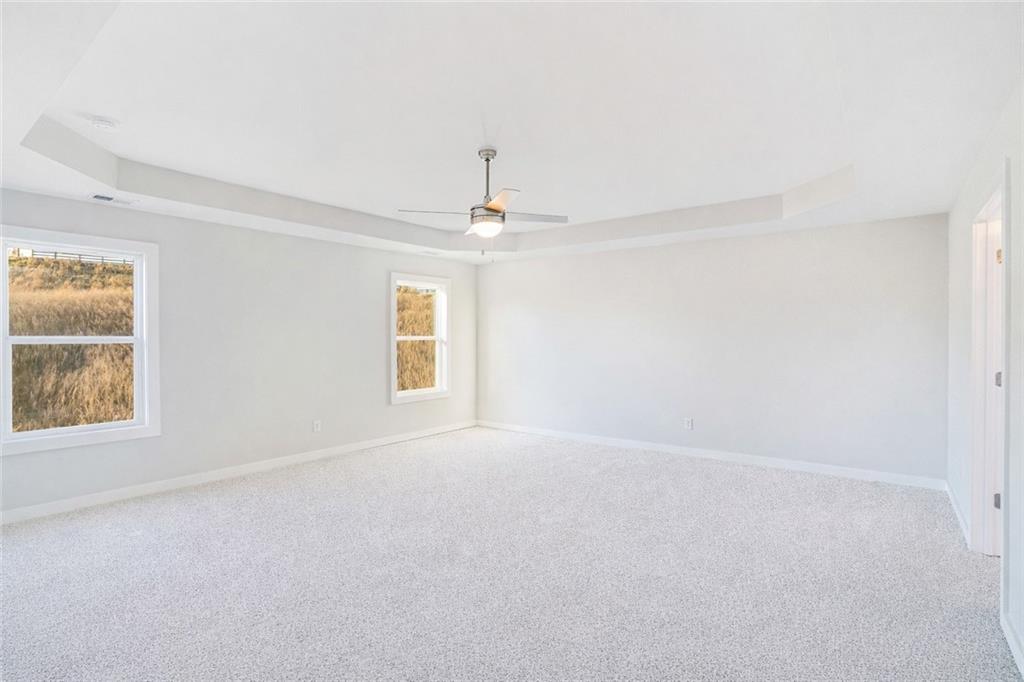 2596 Parkside Way Gainesville, GA 30507 - Photo 15 of 33 an empty room with windows and closet