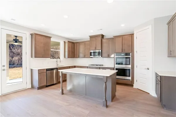 $553,808 | 2596 Parkside Way, Gainesville, GA 30507