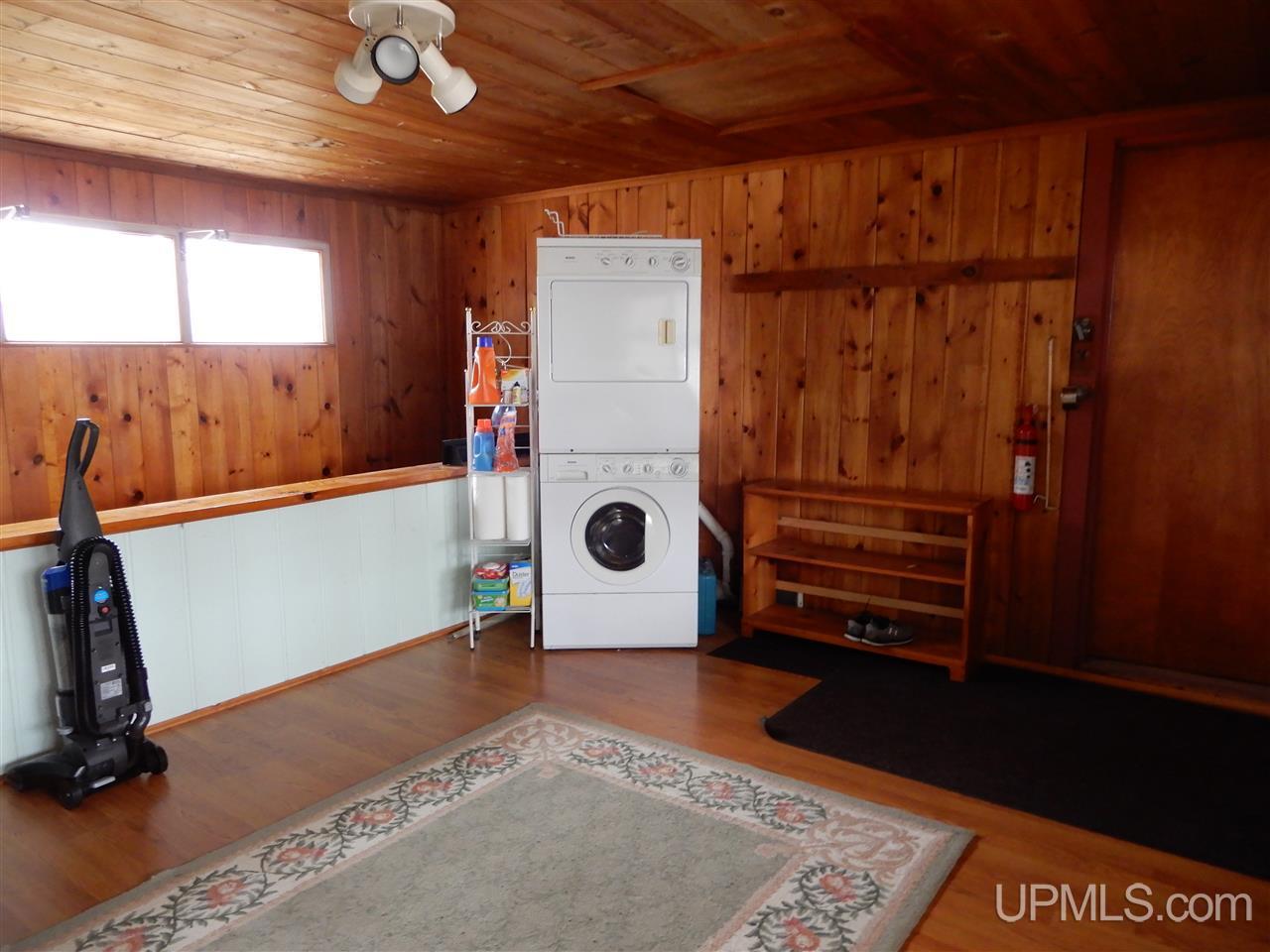 6021 18.25 Road Gladstone, MI 49837 - Photo 11 of 21 Gallery Image 11