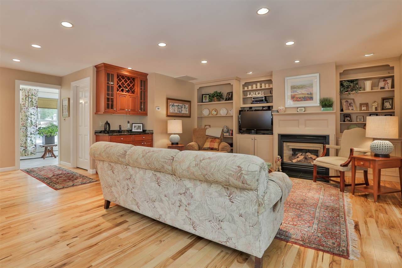1 Massasoit Road Nashua, NH 03063 - Photo 20 of 40