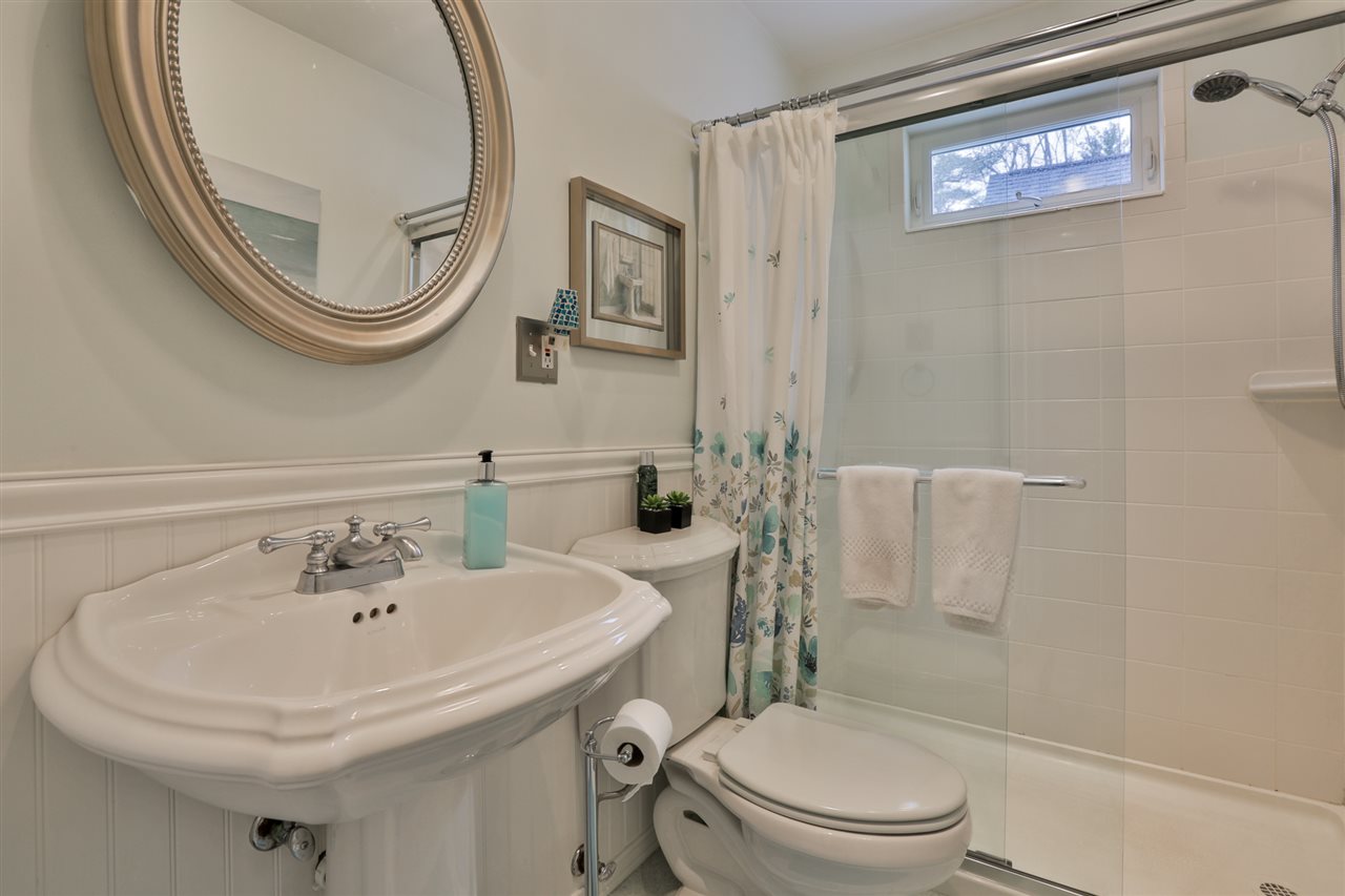 1 Massasoit Road Nashua, NH 03063 - Photo 25 of 40