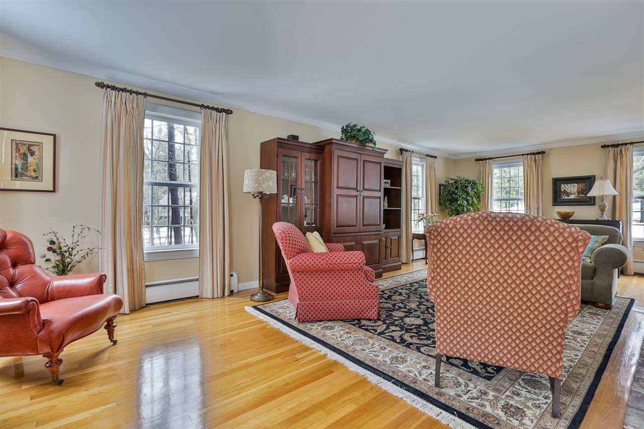 1 Massasoit Road Nashua, NH 03063 - Photo 9 of 40