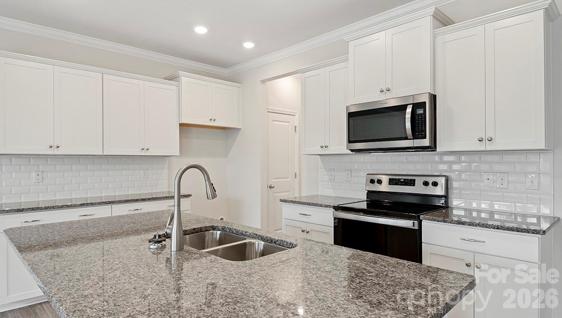 358 Creekview Road Hendersonville, NC 28792 - Photo 8 of 22