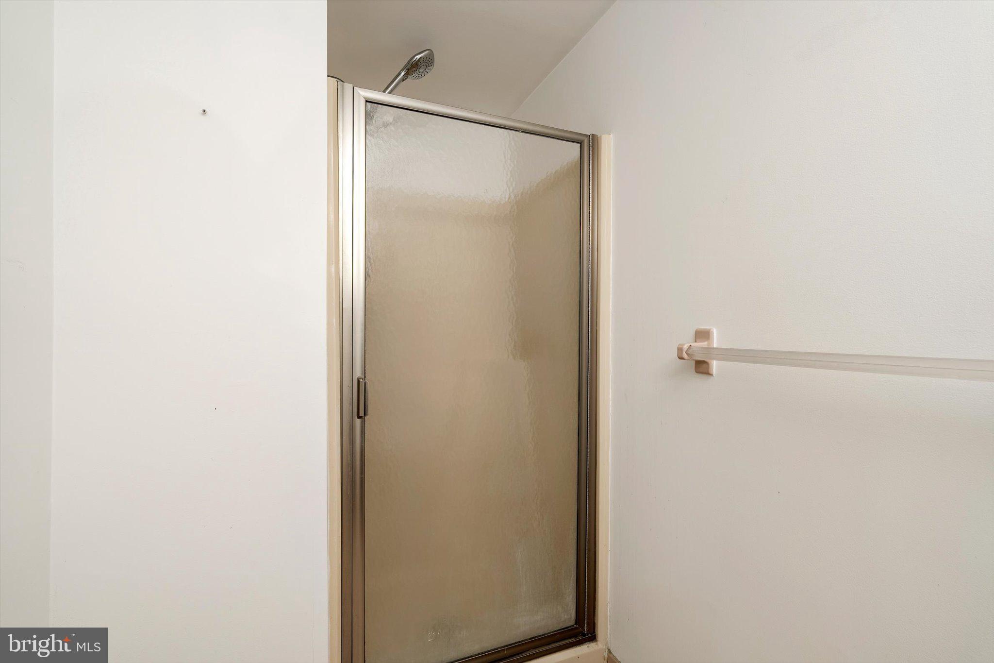 76 Pinewood Drive Hamilton, NJ 08690 - Photo 17 of 28 Large Primary Suite