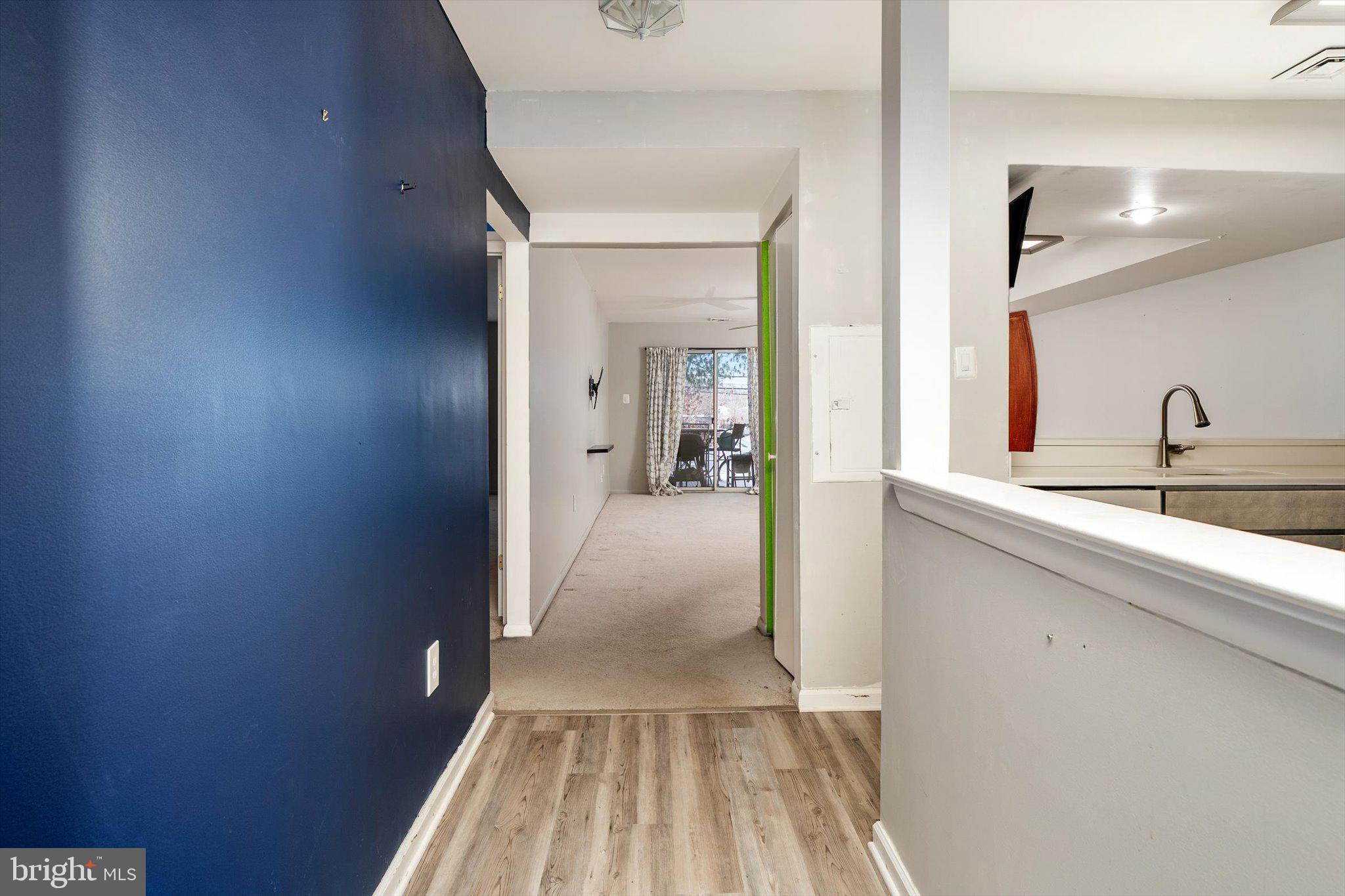 76 Pinewood Drive Hamilton, NJ 08690 - Photo 8 of 28 Beautiful Bright Space