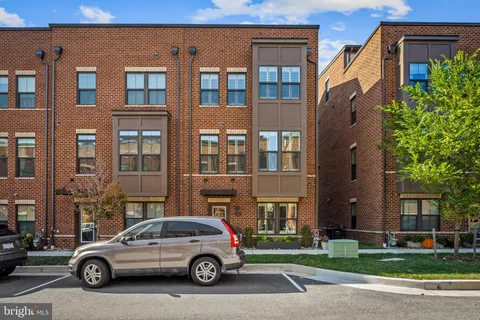 a car parked in front of a building