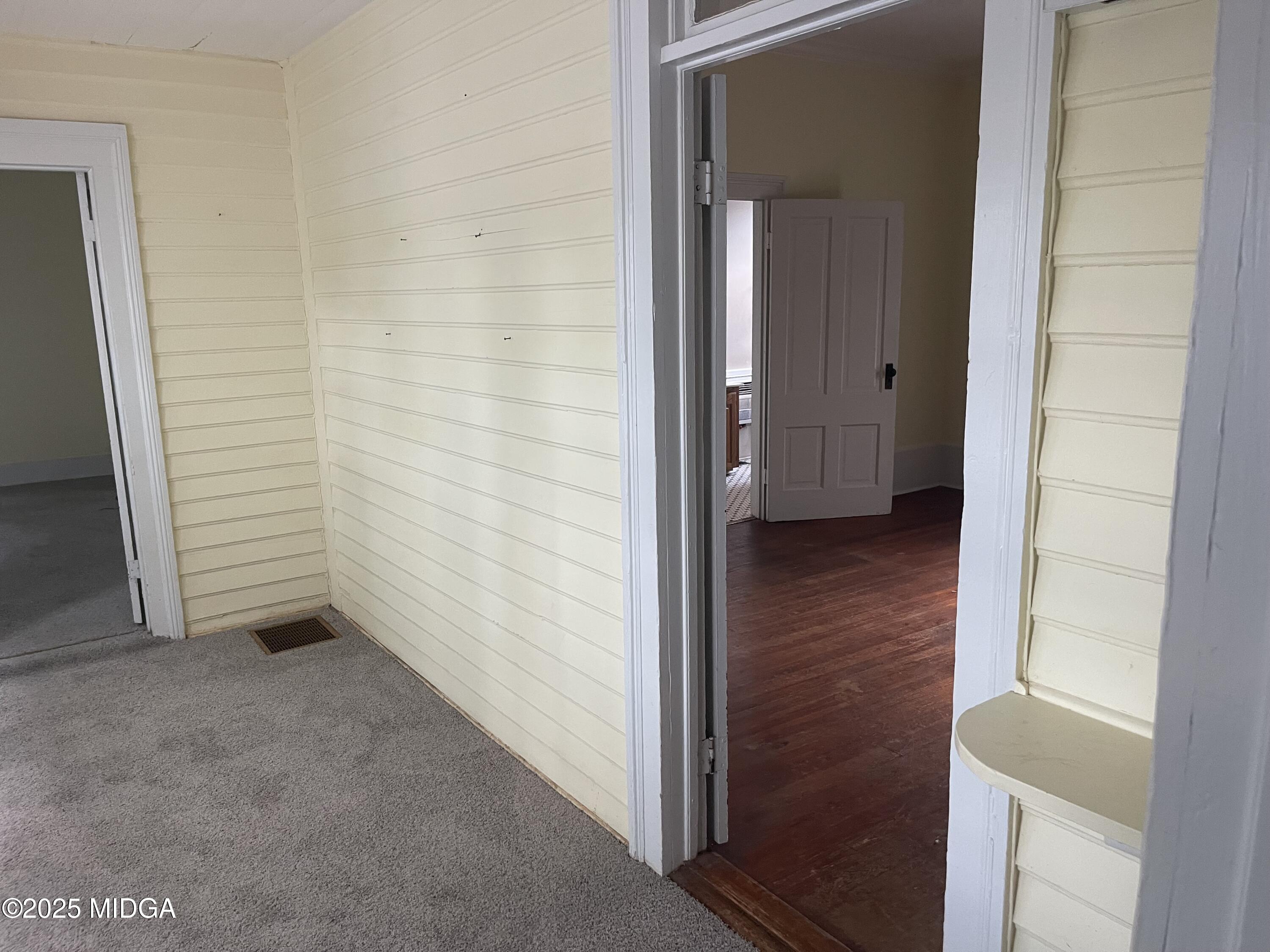 307 Woolfolk Road Fort Valley, GA 31030 - Photo 24 of 62 a view of hallway with closet