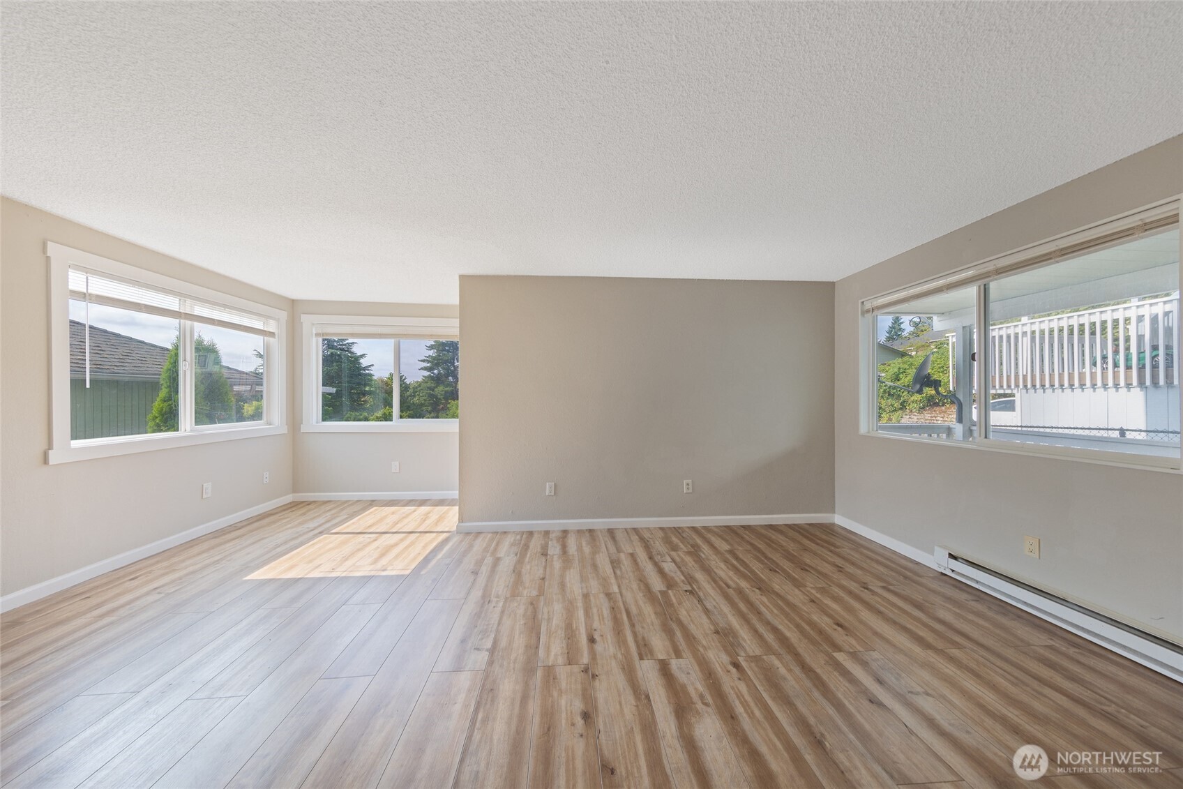 361 Earlington Avenue Southwest Renton, WA 98057 - Photo 19 of 30