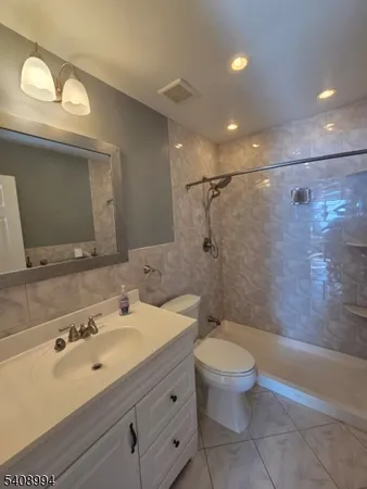 $3,500 | 86 Bergen Turnpike, Unit A, Ridgefield Park, NJ 07660