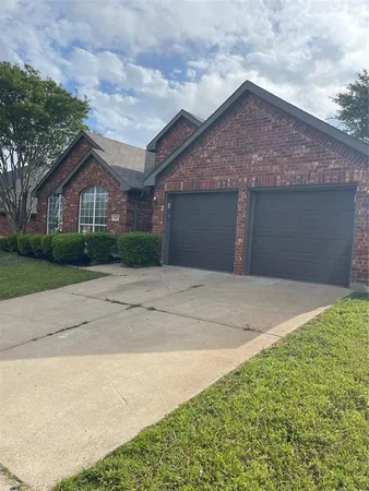 $345,900 | 6615 Tabor Drive, Arlington, TX 76002