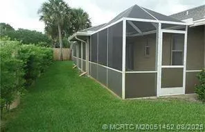 a view of an entrance of the house