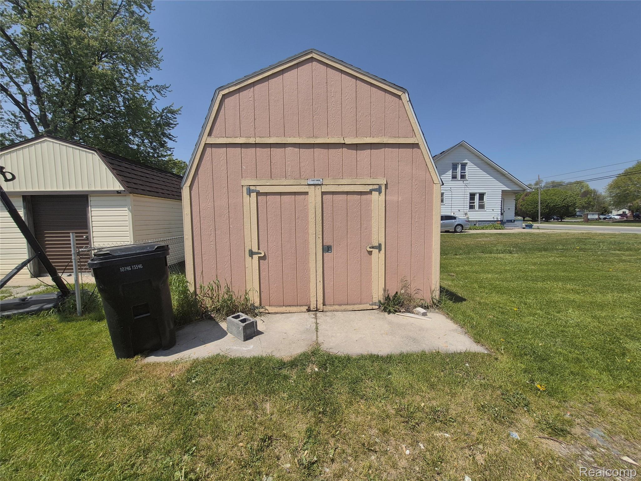 16758 Frazho Road Roseville, MI 48066 - Photo 47 of 53 Additional content