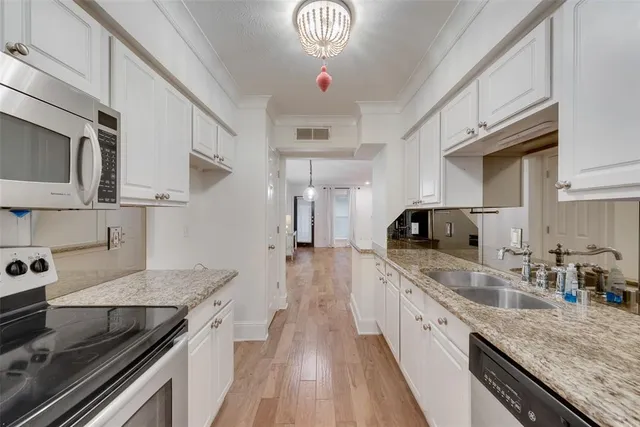 $1,599 | 7732 Meadow Road, Unit 110, Dallas, TX 75230