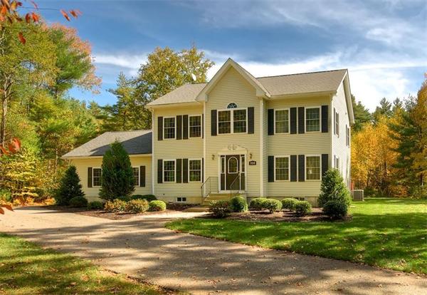 109 Breakneck Road Sturbridge, MA 01566 - Photo 1 of 30 a front view of a house with a yard