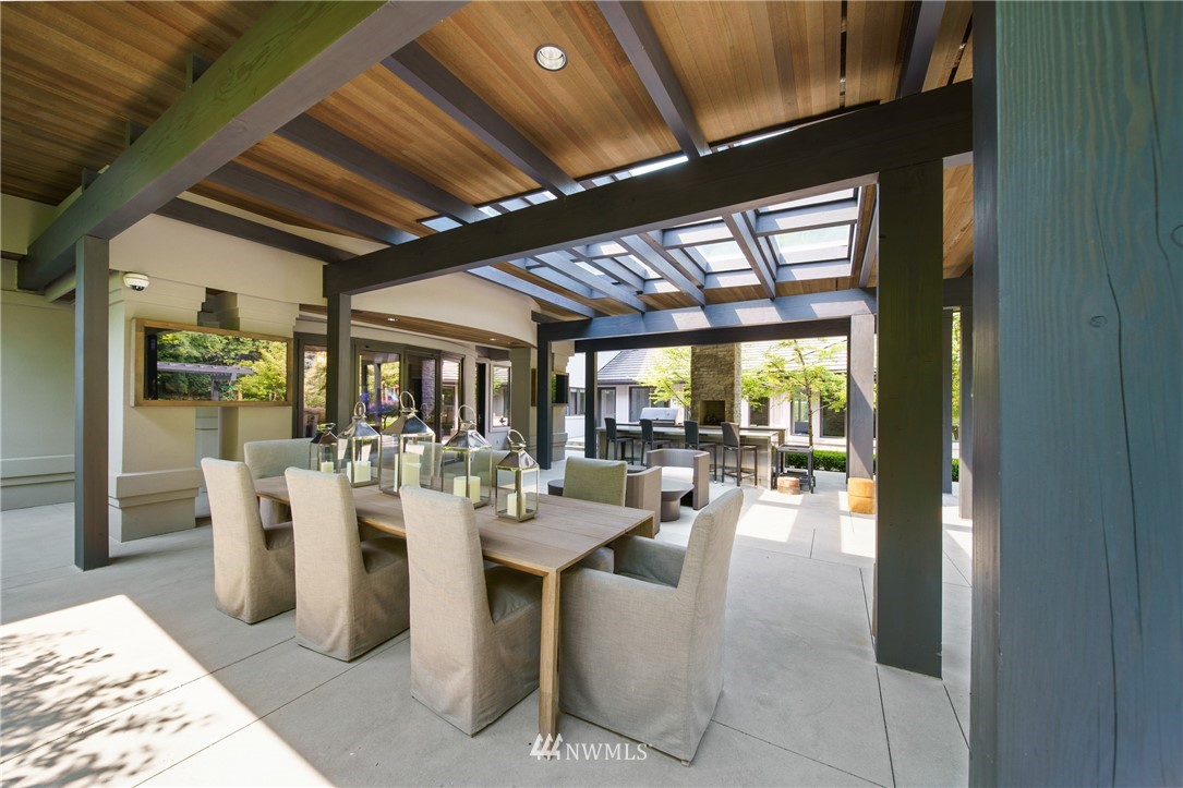 26630 Southeast Issaquah-Fall City Road Issaquah, WA 98029 - Photo 20 of 40 a very nice looking dining room with furniture