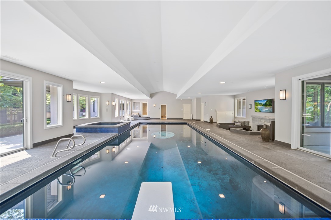 26630 Southeast Issaquah-Fall City Road Issaquah, WA 98029 - Photo 24 of 40 a view of a living room and kitchen