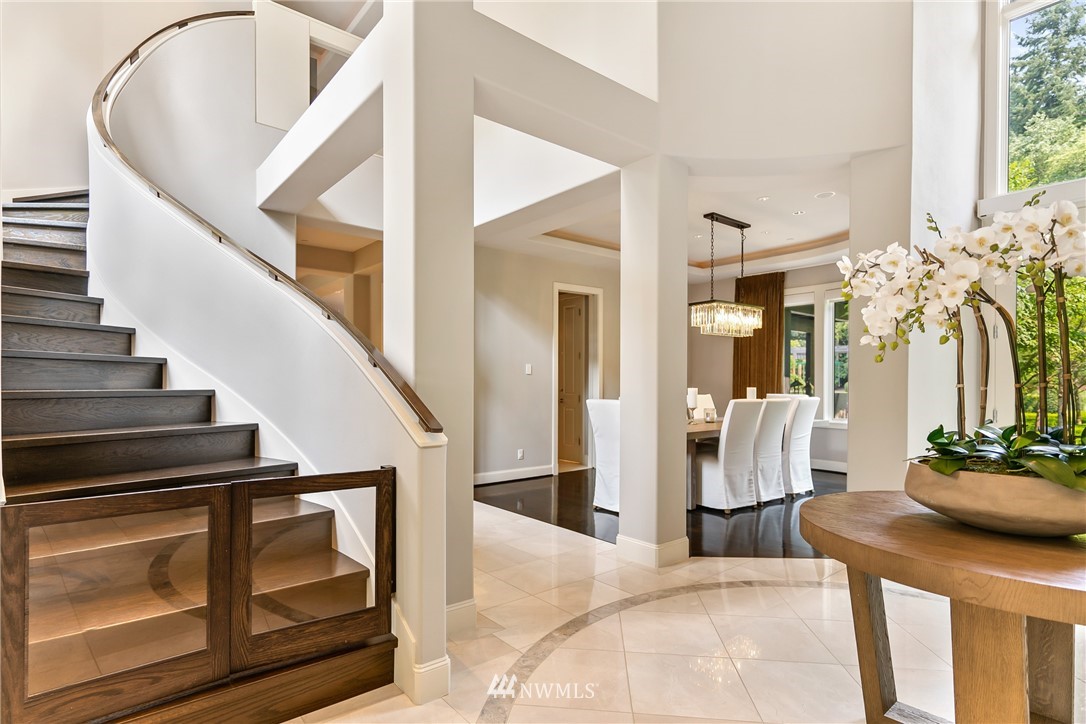 26630 Southeast Issaquah-Fall City Road Issaquah, WA 98029 - Photo 6 of 40 a view of living room with furniture and entryway