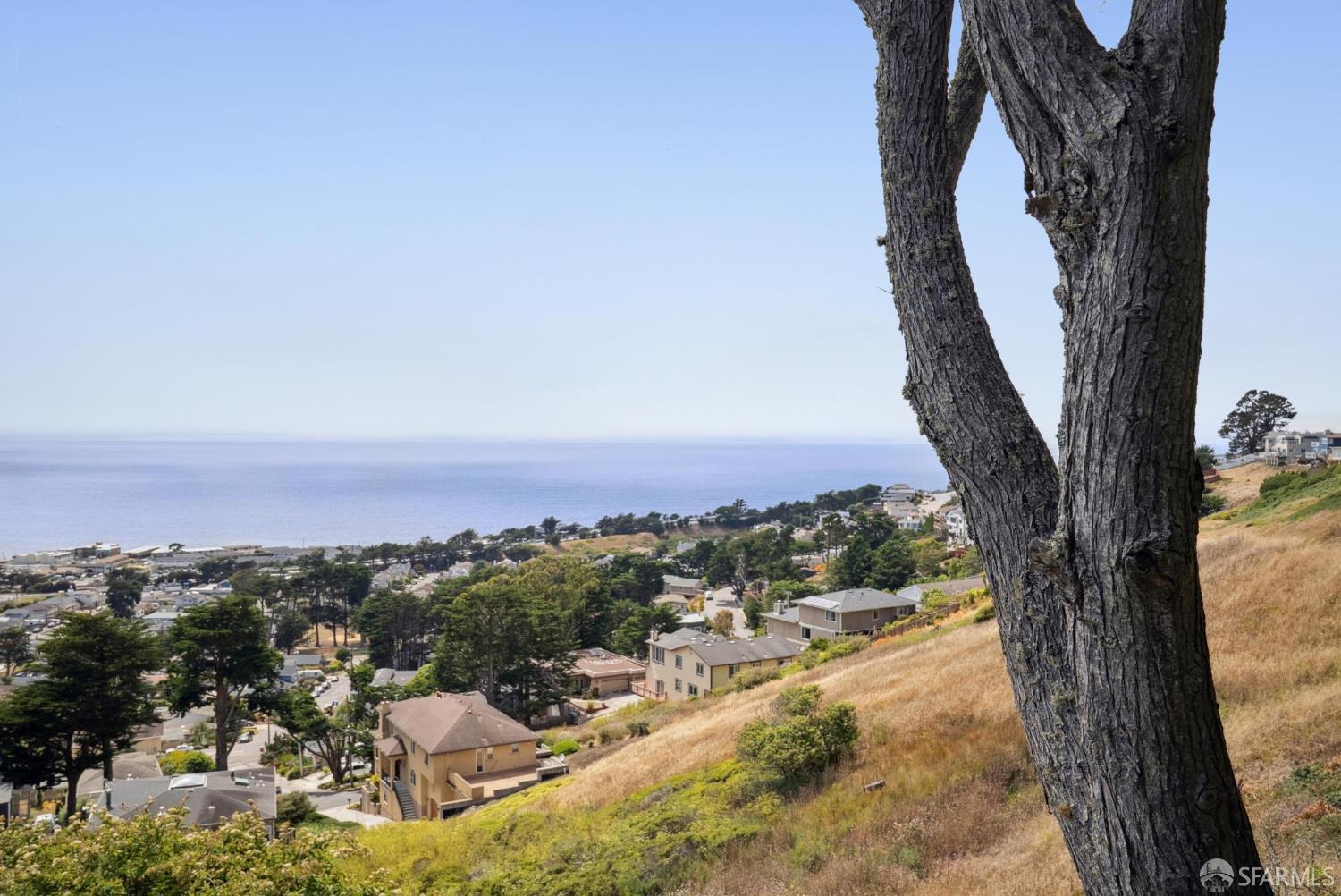 274 Beachview Avenue, Unit 16 Pacifica, CA 94044 - Photo 16 of 81