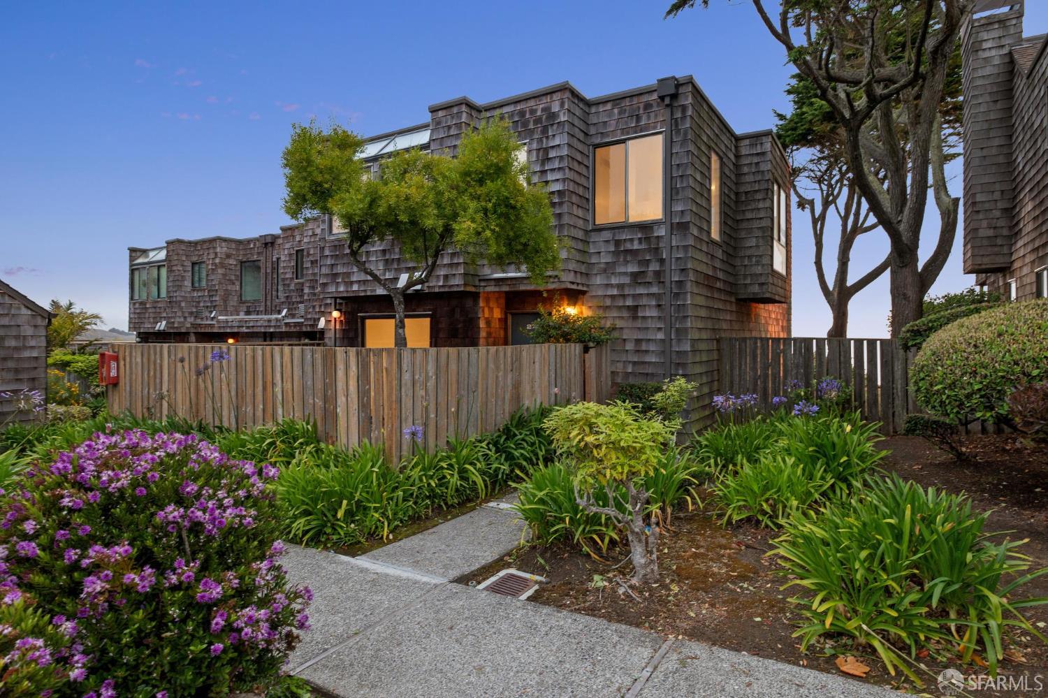 274 Beachview Avenue, Unit 16 Pacifica, CA 94044 - Photo 62 of 81