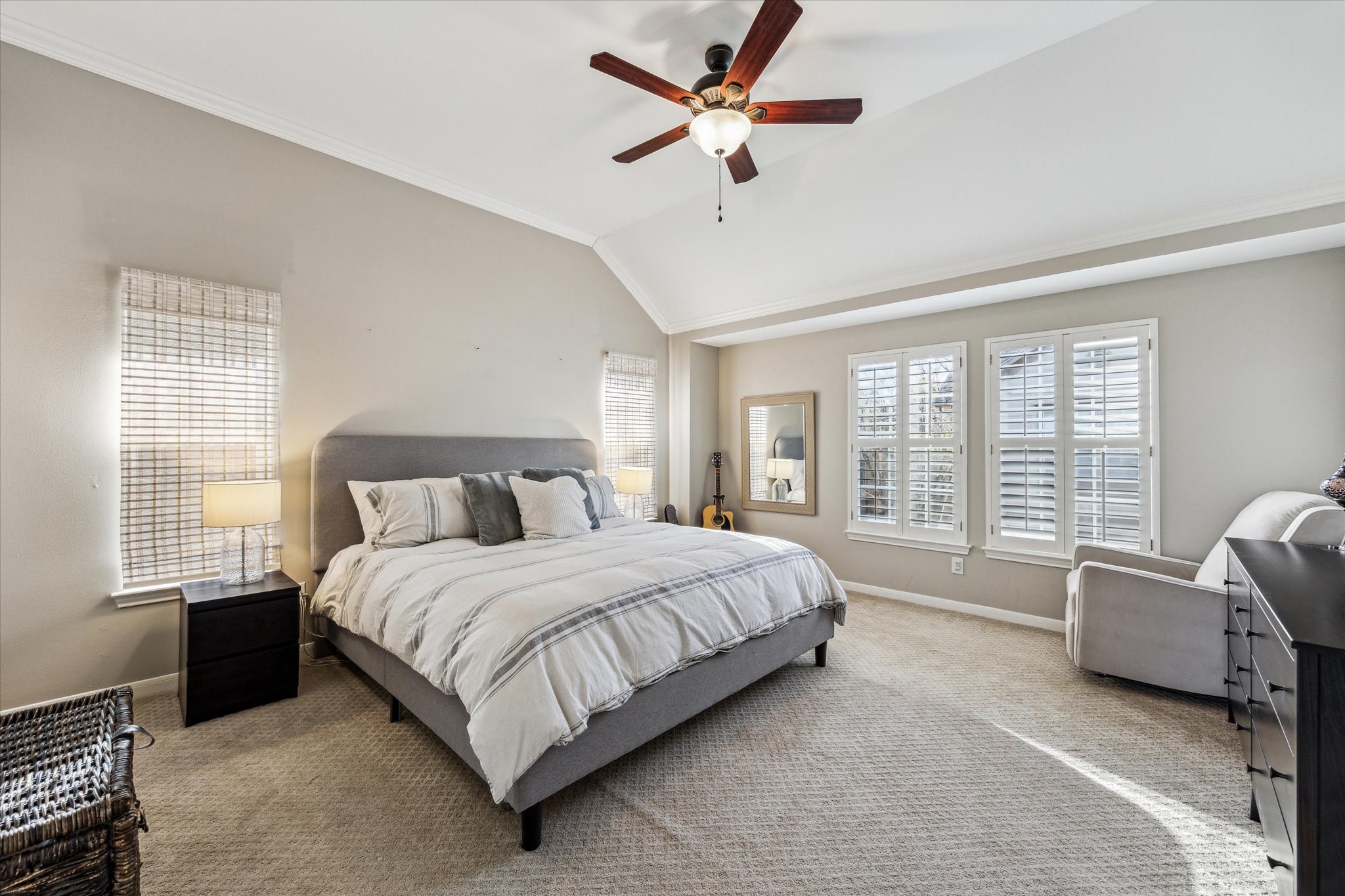 920 Cohn Street Houston, TX 77007 - Photo 13 of 24 3rd floor primary suite is spacious with room for a reading lounge.