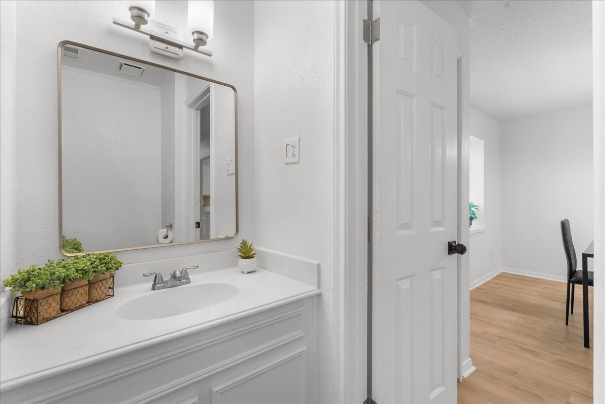 12278 Beamer Road Houston, TX 77089 - Photo 12 of 26 Gallery Image 12