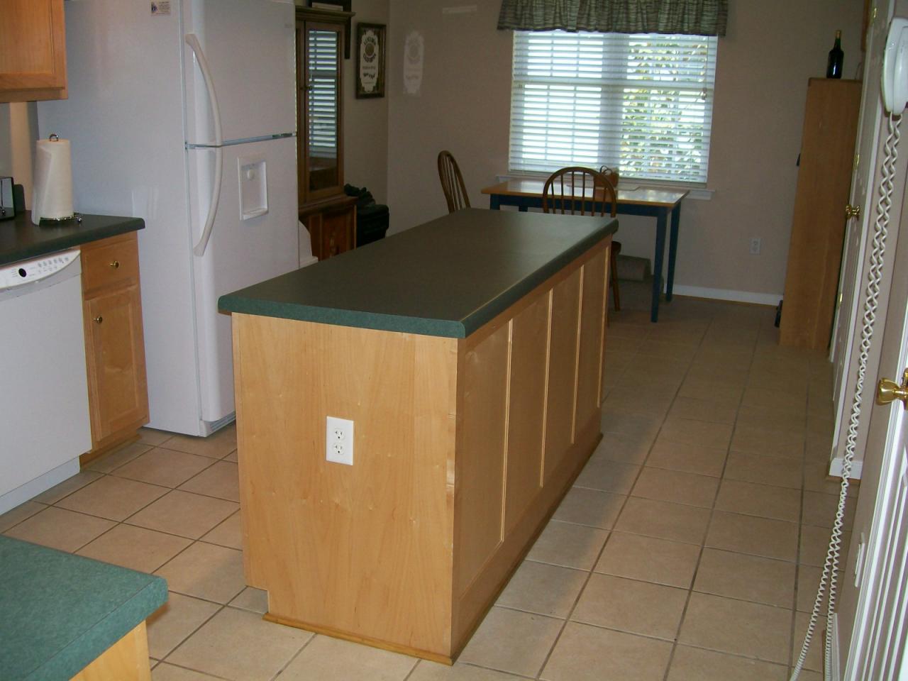 1002 Persinger Road Southwest Roanoke, VA 24015 - Photo 6 of 11 Listing Photo