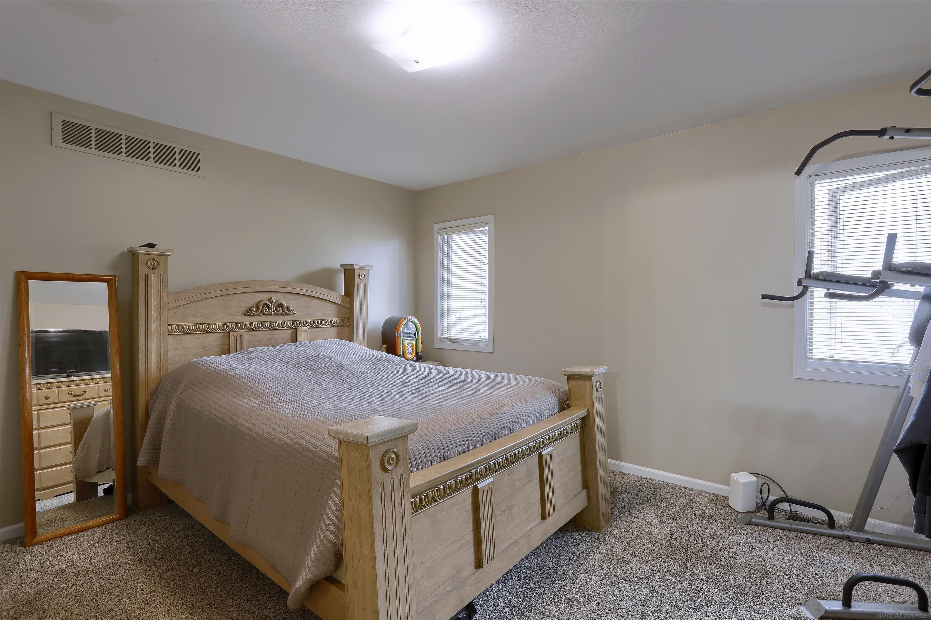 38895 Ridgeview Circle, Unit 58 Clinton Township, MI 48036 - Photo 23 of 33