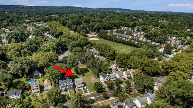 $690,000 | 20 Midland Avenue, Glen Ridge, NJ 07028