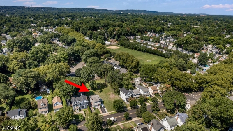 20 Midland Avenue Glen Ridge, NJ 07028 - Photo 3 of 11