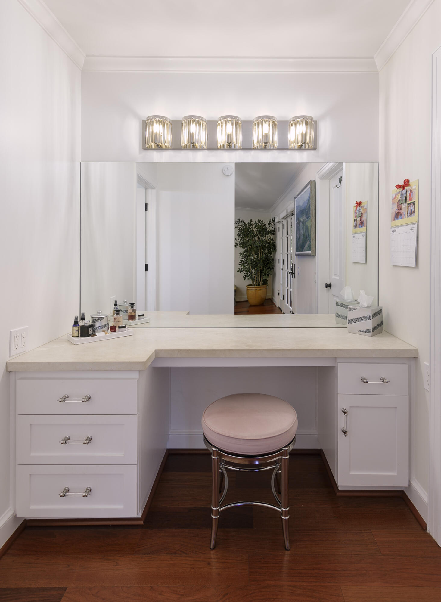 1284 Spring Road Montecito, CA 93108 - Photo 12 of 21 Bedroom 2 Vanity