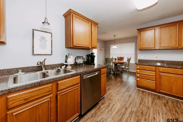 $259,900 | 11224 Preakness Drive, Flint, TX 75762