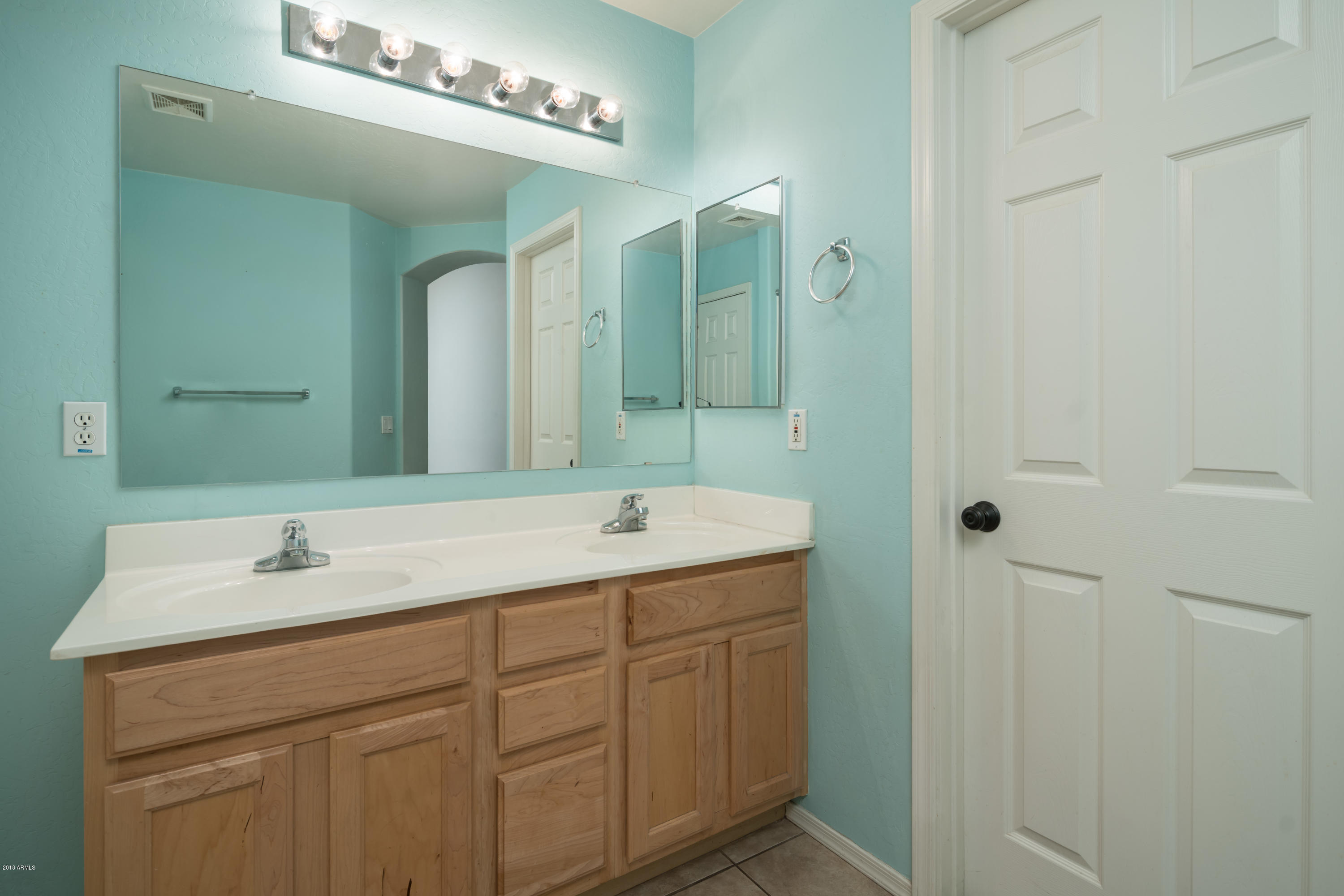 3327 East Chickadee Road Gilbert, AZ 85297 - Photo 23 of 42 Master Bathroom 2
