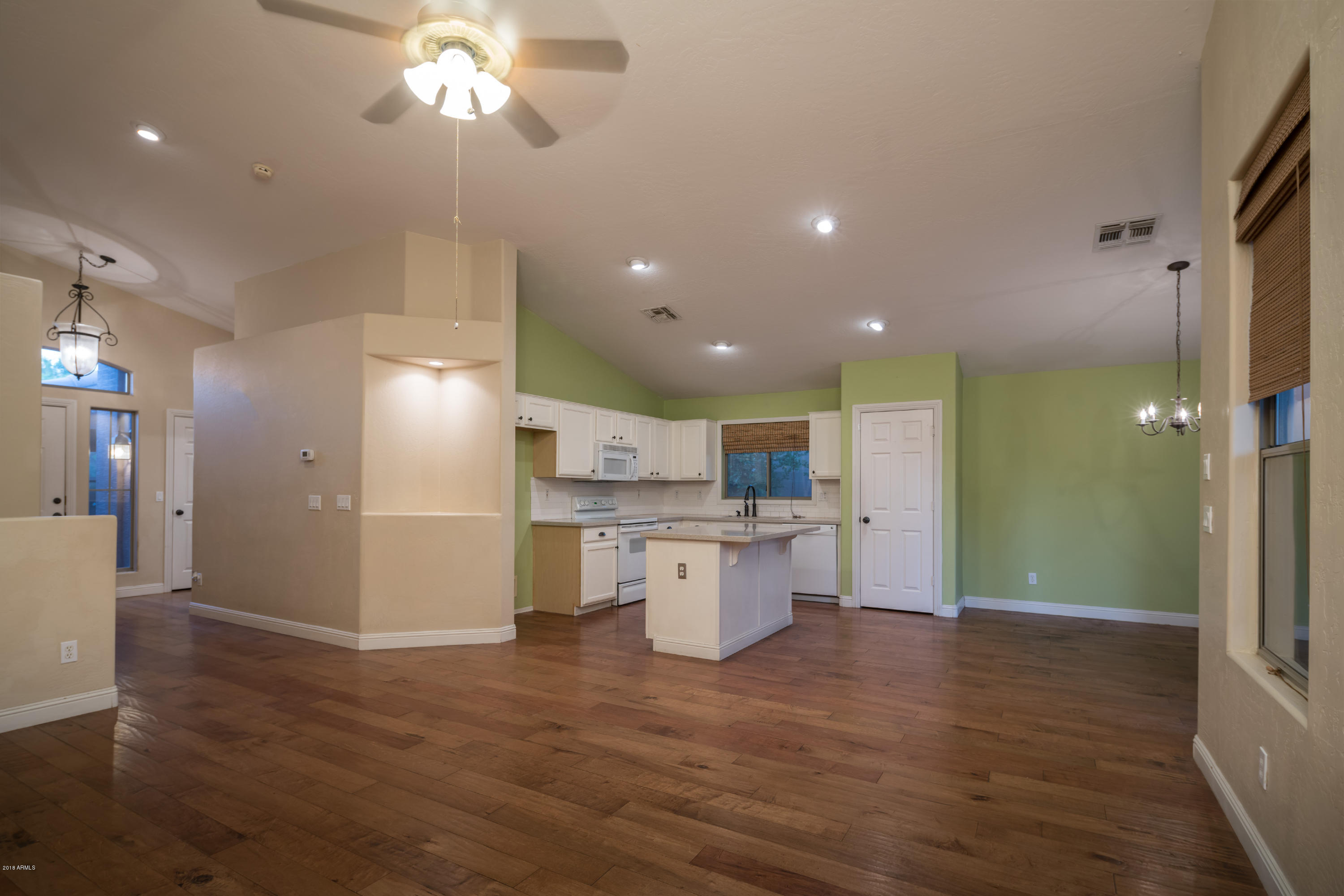 3327 East Chickadee Road Gilbert, AZ 85297 - Photo 8 of 42 Greatroom 3