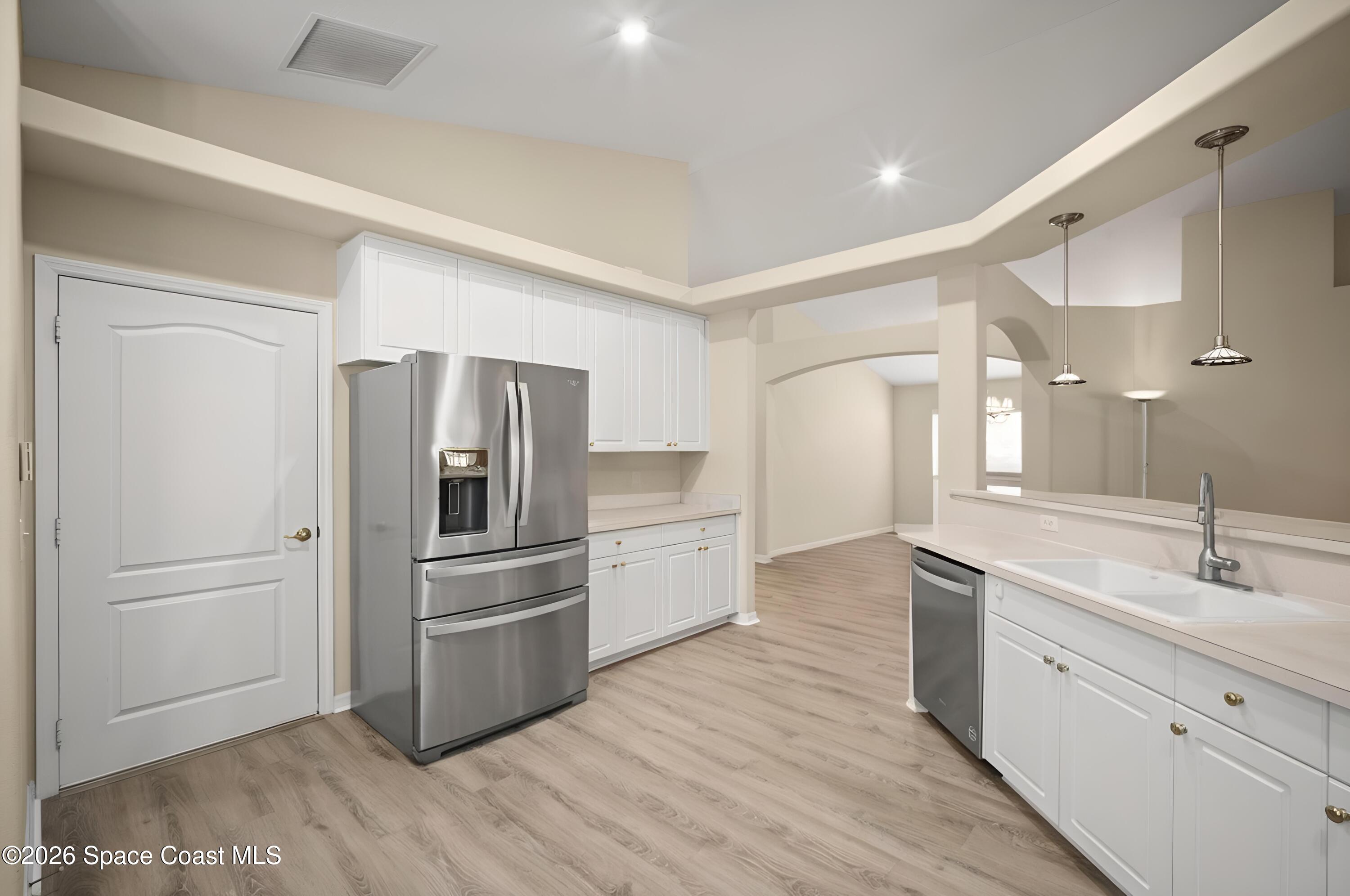 6924 Renshaw Drive Melbourne, FL 32940 - Photo 8 of 33 69de71e39ca17fa9cc96e572