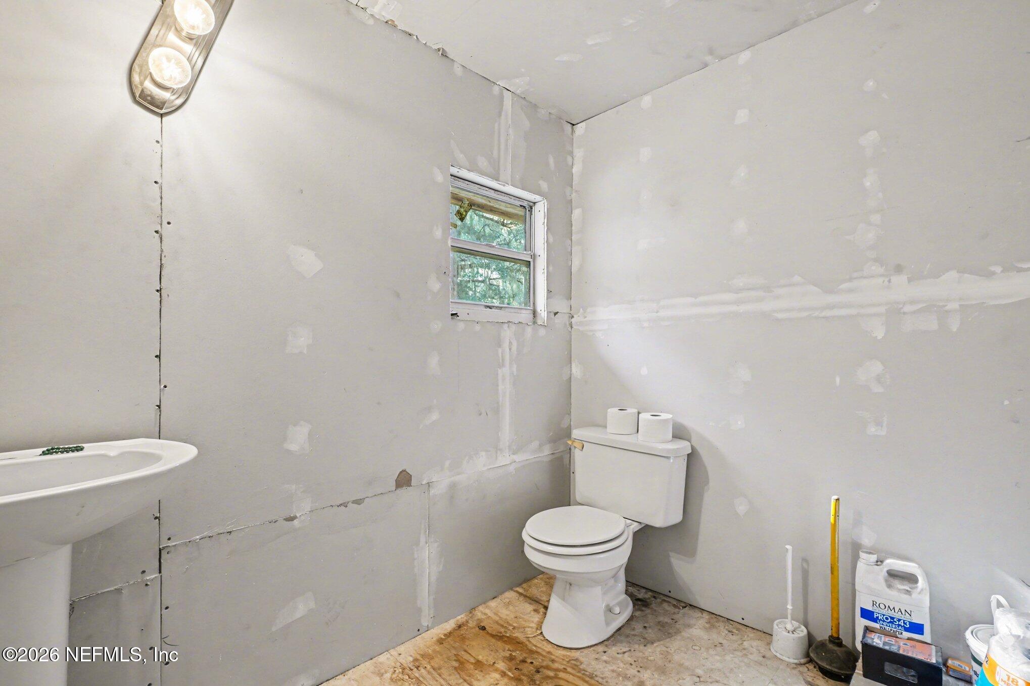 3390 Lannie Road Jacksonville, FL 32218 - Photo 7 of 18 016_file_2042